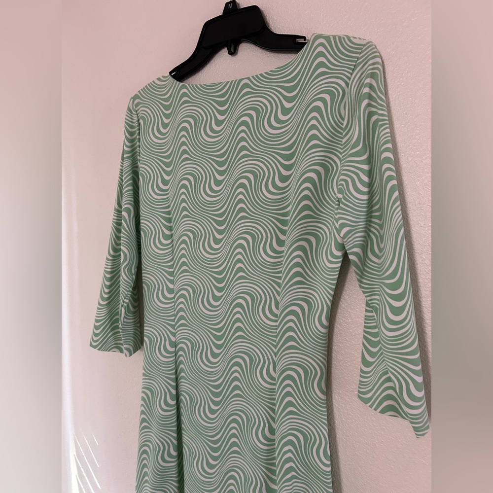 J McLaughlin rare mint green swirl stripe dress